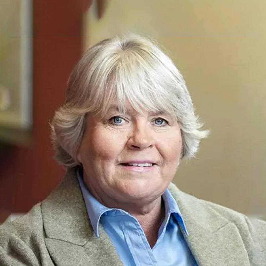 Julie MacKay